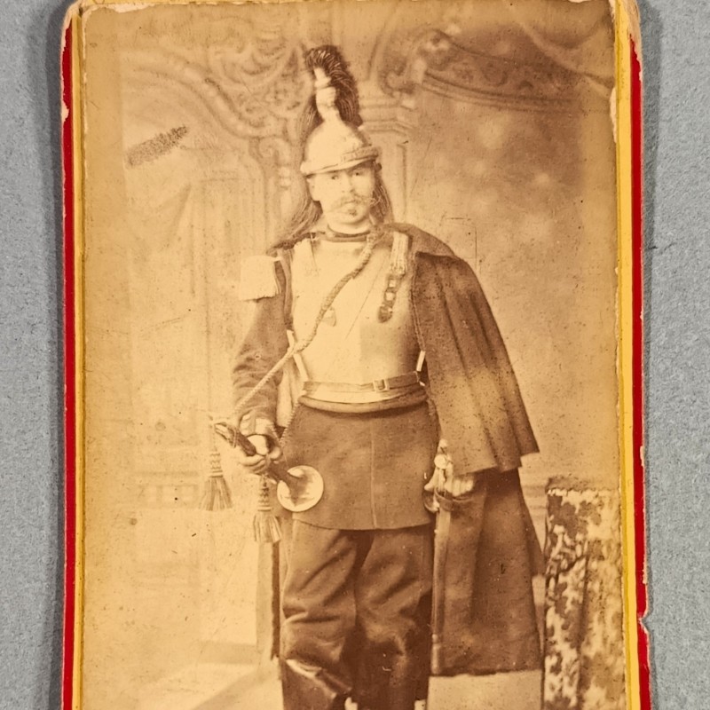 PHOTO CDV D'UN CAVALIER TROMPETTE DES REGIMENT DE CUIRASSIERS VERS 1900 TROISIEME REPUBLIQUE ET GUERRE 1914 1918